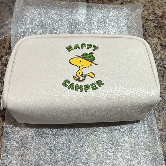 Coach X Peanuts Happy Camper Small Boxy Cosmetic Case With Woodstock - Picture 3 of 8